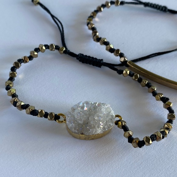 Set of 2 Black & Gold tone adjustable bracelets - Picture 4 of 11